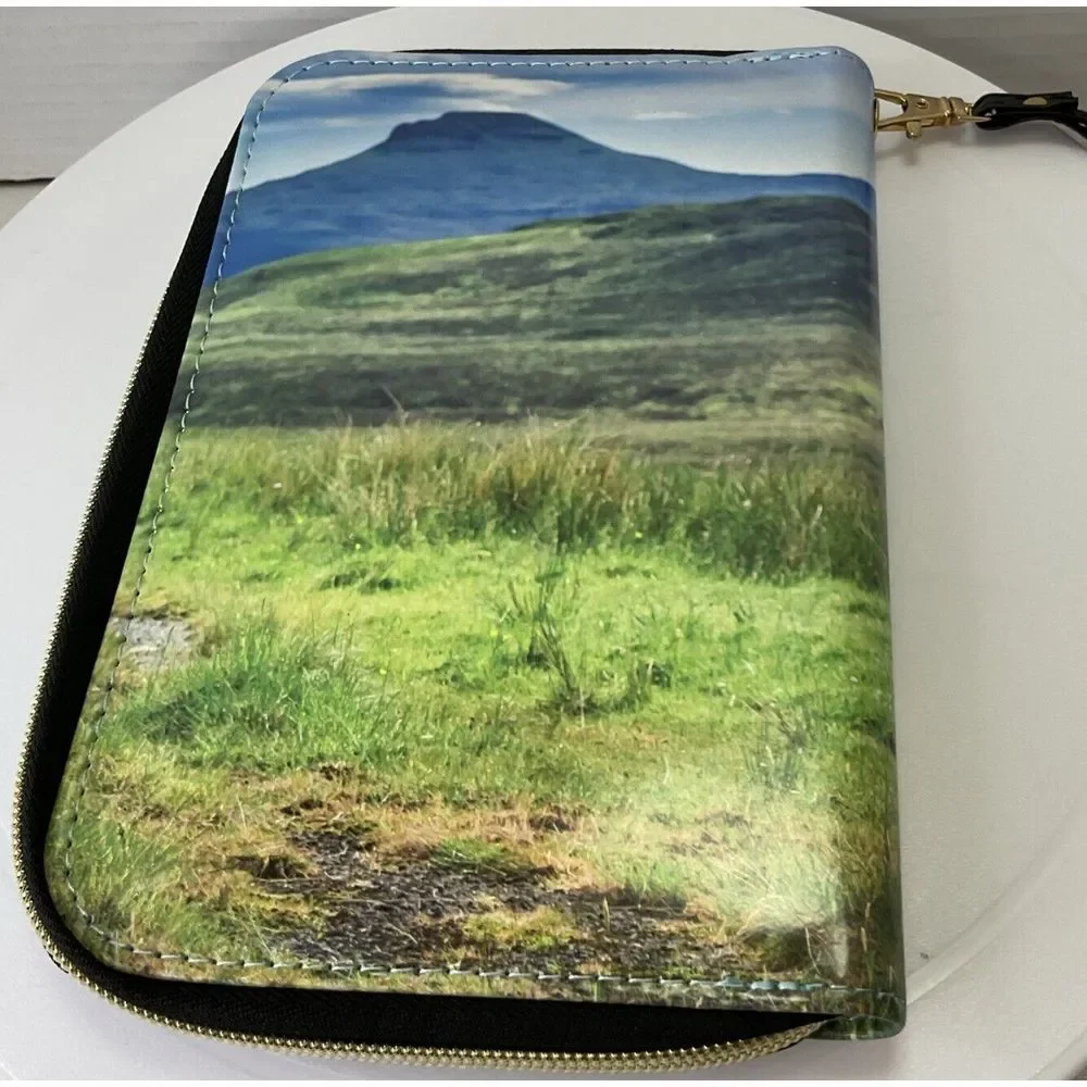 Highland Cow PU Leather Zip Around Portfolio Padfolio Organizer Card Slots 8 X 4
